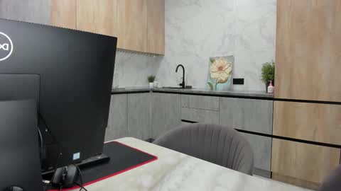 Snapshot of ultima_ma18 chatting on 28, 11, 2025 Melena online show from 28, 11, 2025