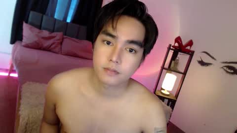 Snapshot of ultimatesexytrans chatting on 7, 10, 2025 Alex online show from 7, 10, 2025