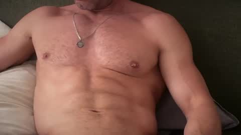 Snapshot of um_cammusc chatting on 9, 7, 2026 Um CM online show from 9, 7, 2026