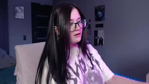 Snapshot of uminarin chatting on 8, 12, 2024 Julia online show from 8, 12, 2024