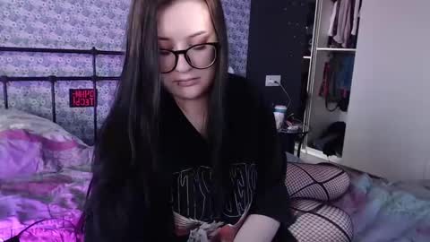 Snapshot of uminarin chatting on 23, 12, 2024 Julia online show from 23, 12, 2024