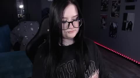 Snapshot of uminarin chatting on 3, 2, 2025 Julia online show from 3, 2, 2025