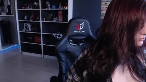 Snapshot of uminarin chatting on 17, 10, 2025 Julia online show from 17, 10, 2025