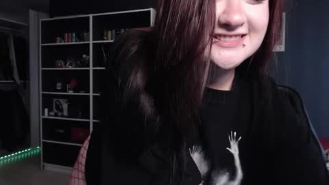 Snapshot of uminarin chatting on 12, 11, 2025 Julia online show from 12, 11, 2025