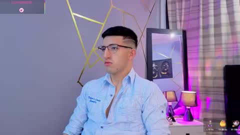 Snapshot of un_sluttyy chatting on 11, 11, 2025 un_sluttyy online show from 11, 11, 2025