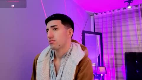 Snapshot of un_sluttyy chatting on 16, 12, 2025 un_sluttyy online show from 16, 12, 2025