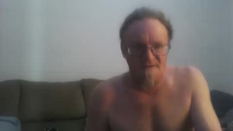 Snapshot of unclemuff chatting on 2, 12, 2025 unclemuff online show from 2, 12, 2025