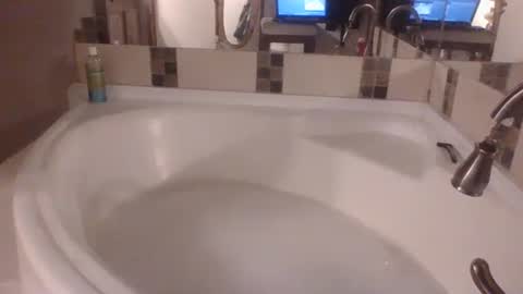 Snapshot of uncut4urbutt chatting on 24, 12, 2024 uncut4urbutt online show from 24, 12, 2024