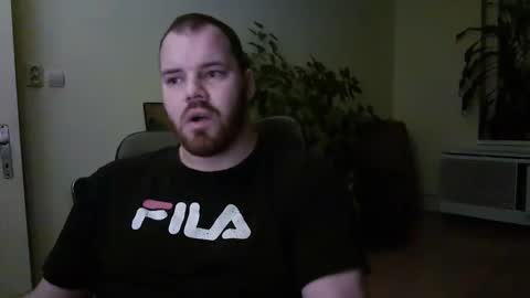 Snapshot of uncut_strong chatting on 14, 12, 2024 Uncut Strong online show from 14, 12, 2024