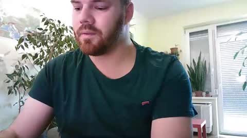 Snapshot of uncut_strong chatting on 17, 12, 2025 Uncut Strong online show from 17, 12, 2025