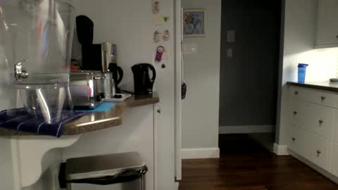 Buzz Bigcock online show from 17, 12, 2024