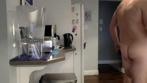 Buzz Bigcock online show from 6, 1, 2025