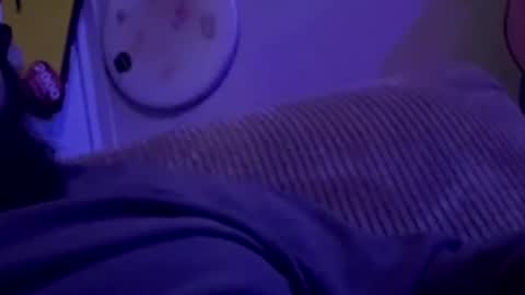 Snapshot of uncuttruss chatting on 16, 12, 2025 uncuttruss online show from 16, 12, 2025