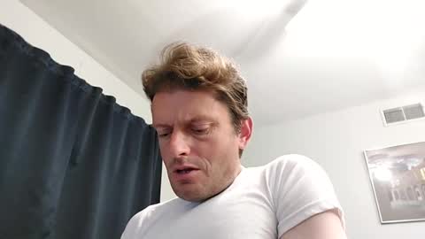 Snapshot of undress_me_ chatting on 8, 10, 2025 undress me online show from 8, 10, 2025