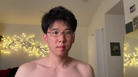 Snapshot of unhingedwang chatting on 15, 9, 2025 wang online show from 15, 9, 2025