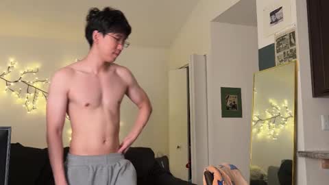 Snapshot of unhingedwang chatting on 3, 10, 2025 wang online show from 3, 10, 2025