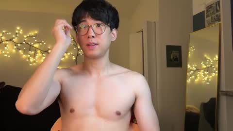 Snapshot of unhingedwang chatting on 5, 10, 2025 wang online show from 5, 10, 2025