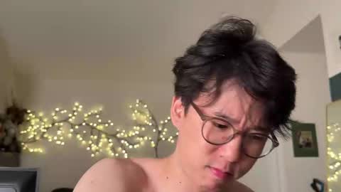 Snapshot of unhingedwang chatting on 18, 10, 2025 wang online show from 18, 10, 2025