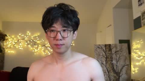 Snapshot of unhingedwang chatting on 26, 10, 2025 wang online show from 26, 10, 2025