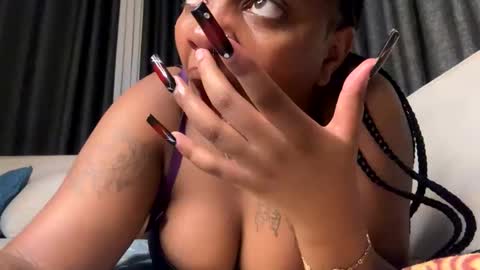 Snapshot of unholybaddie chatting on 10, 3, 2025 Unholybaddie online show from 10, 3, 2025