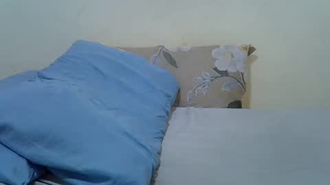 Snapshot of unholymercy chatting on 14, 12, 2025 mercy online show from 14, 12, 2025