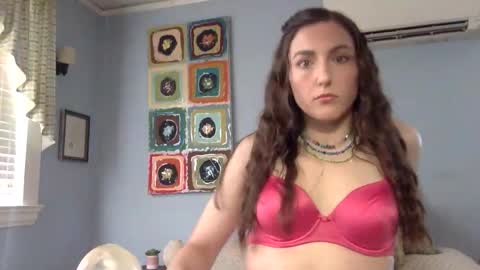 Lola Moonstone online show from 1, 10, 2025