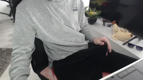 uniqueboy22 online show from 13, 5, 2026