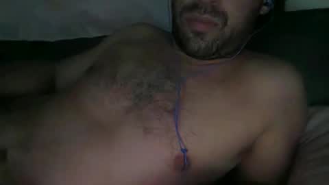 Snapshot of universalstudihoes chatting on 10, 10, 2025 universalstudihoes online show from 10, 10, 2025