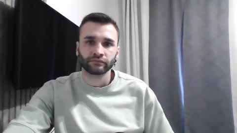 Snapshot of unnknow2024 chatting on 24, 2, 2025 SlavaVibes online show from 24, 2, 2025