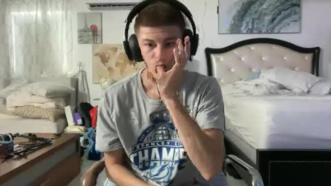 Snapshot of unverifiedbwc chatting on 17, 2, 2025 Stepbro online show from 17, 2, 2025