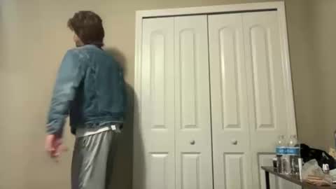 Snapshot of unverifiedbwc chatting on 15, 10, 2025 Stepbro online show from 15, 10, 2025