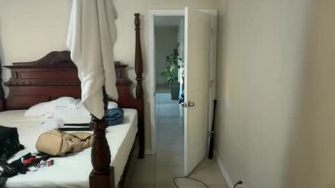 Snapshot of unverifiedbwc chatting on 15, 11, 2025 Stepbro online show from 15, 11, 2025