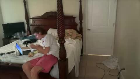 Snapshot of unverifiedbwc chatting on 16, 11, 2025 Stepbro online show from 16, 11, 2025