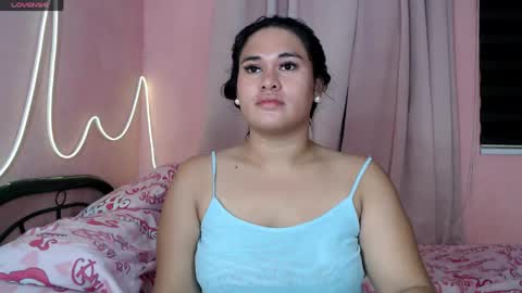 Snapshot of ur_baby_rebbecca chatting on 1, 5, 2026 SINGLE online show from 1, 5, 2026
