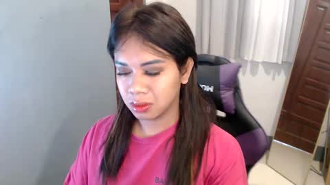 Snapshot of ur_cutiesthotasianxx chatting on 21, 12, 2024 Vee online show from 21, 12, 2024