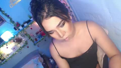 Snapshot of ur_hot_tommiexx chatting on 21, 10, 2025 jennie online show from 21, 10, 2025