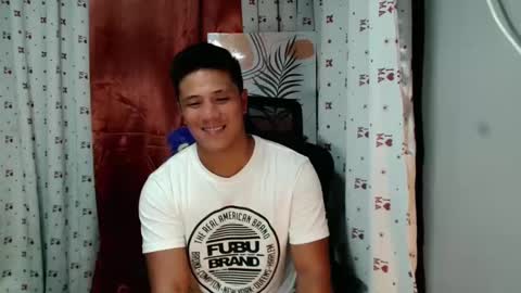 Snapshot of ur_pinoydave chatting on 8, 2, 2025 Dave online show from 8, 2, 2025