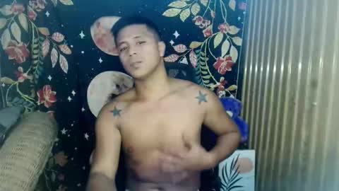 Snapshot of ur_pinoydave chatting on 15, 12, 2025 Dave online show from 15, 12, 2025