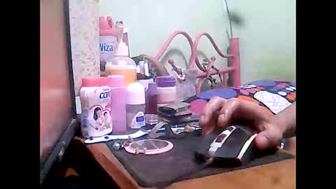 ur_sexybabe_ehra online show from 6, 12, 2024