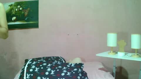 ur_sexybabe_ehra online show from 6, 1, 2025