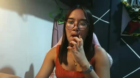 Snapshot of ur_wetwife chatting on 17, 11, 2025 ur_wetwife online show from 17, 11, 2025