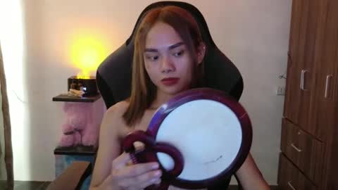 Snapshot of urasian_crisa chatting on 20, 10, 2025 urasian_crisa online show from 20, 10, 2025