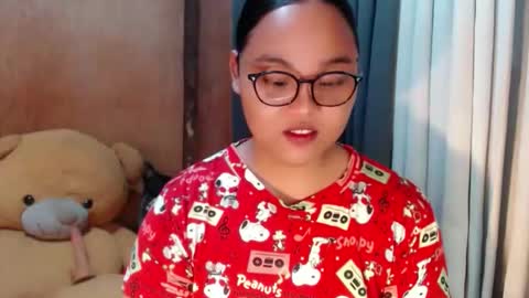 Snapshot of urasian_hotchix69 chatting on 14, 11, 2025 Lycah online show from 14, 11, 2025