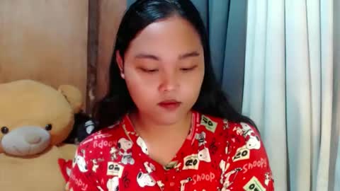 Snapshot of urasian_hotchix69 chatting on 24, 11, 2025 Lycah online show from 24, 11, 2025