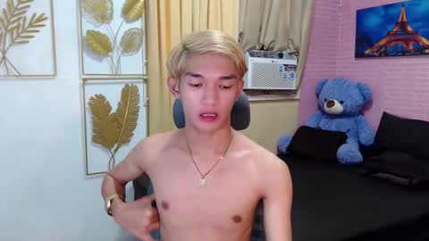 urasian_john20 online show from 18, 4, 2026