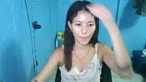 Snapshot of urasian_leamae chatting on 3, 11, 2025 Your Angel online show from 3, 11, 2025