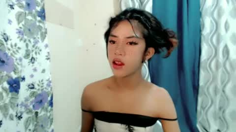 Snapshot of urasianyana chatting on 18, 6, 2026 urasianyana online show from 18, 6, 2026