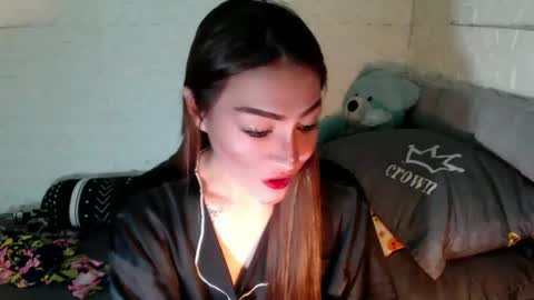 Snapshot of urbabyhot_gurl chatting on 12, 12, 2024 QUEEN ANGEL online show from 12, 12, 2024