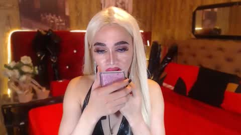 KENDALL online show from 12, 1, 2025