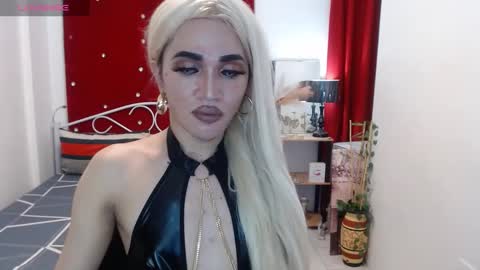 KENDALL online show from 4, 3, 2025